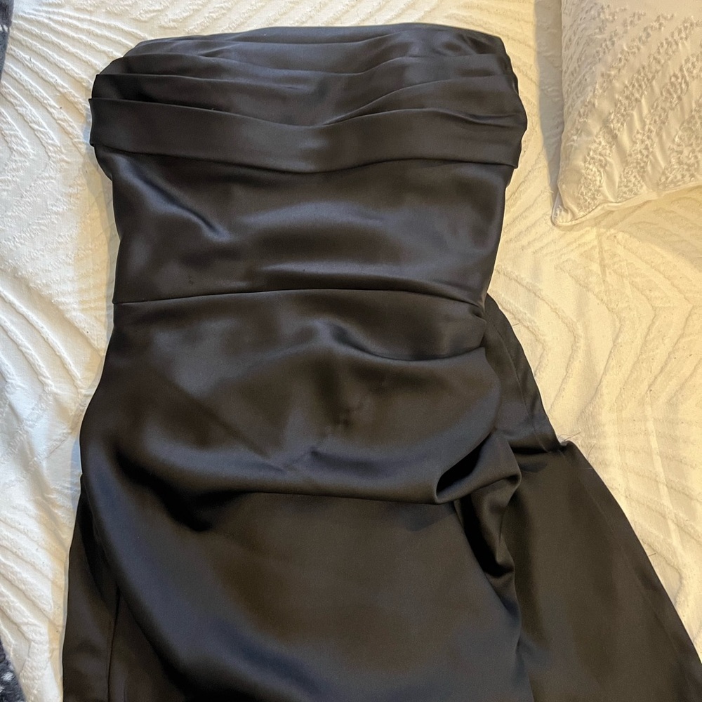Elegant Black Strapless Prom Dress - Picture 2 of 6